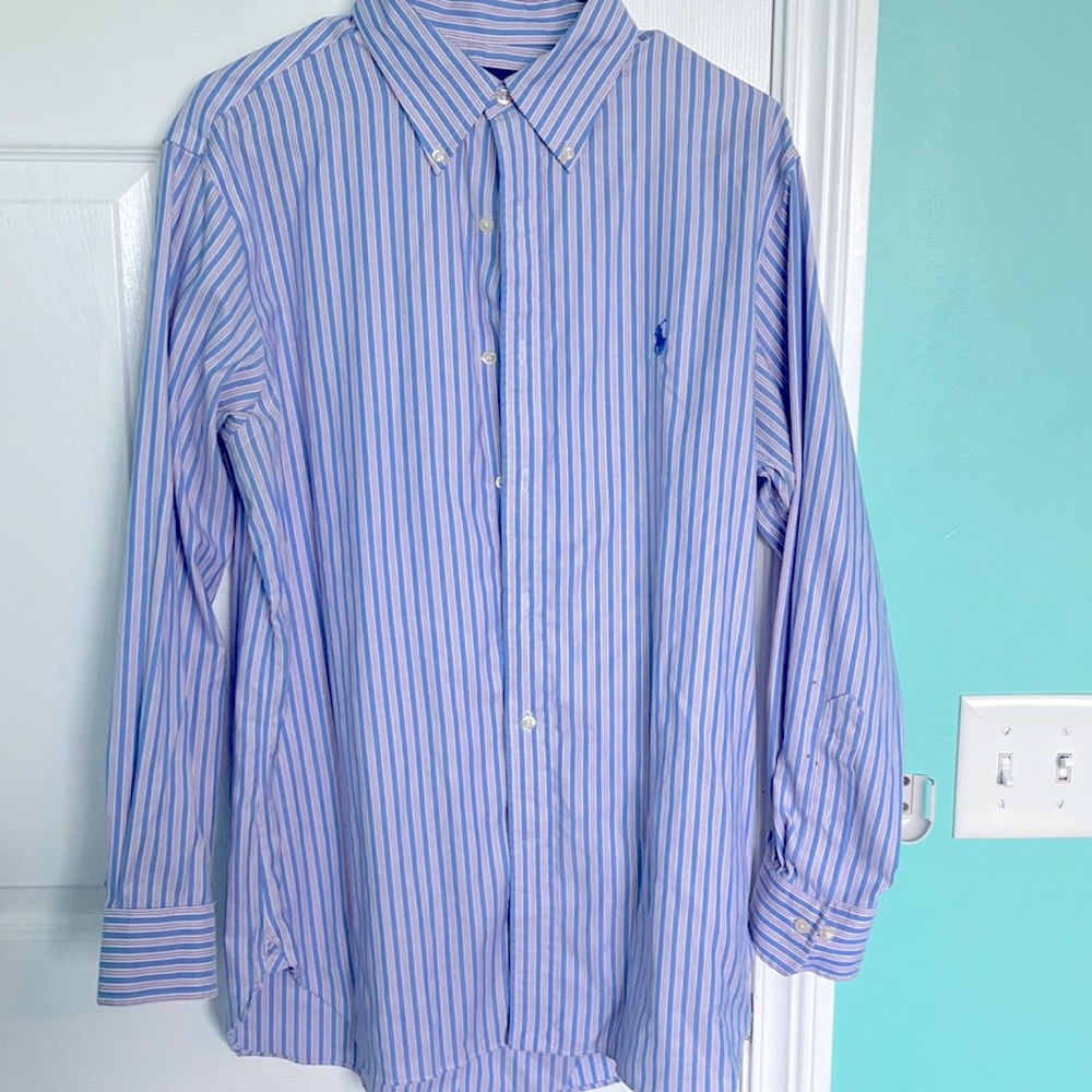 Lightly worn Ralph Lauren dress shirt.